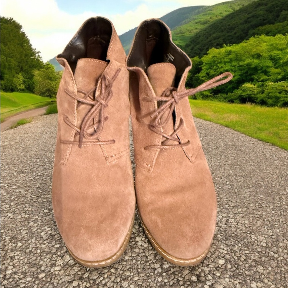 Michael Shannon Tan Lace-Up Suede Boots